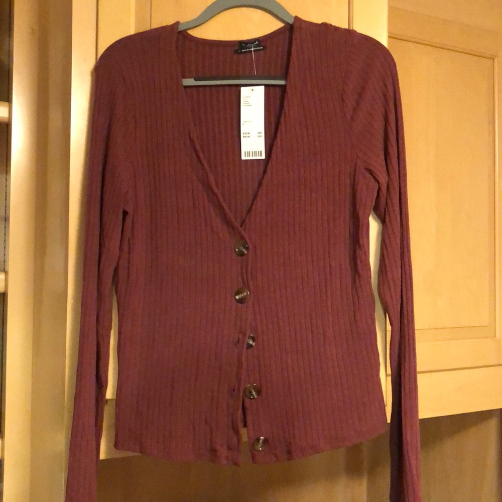 Maroon sweater
